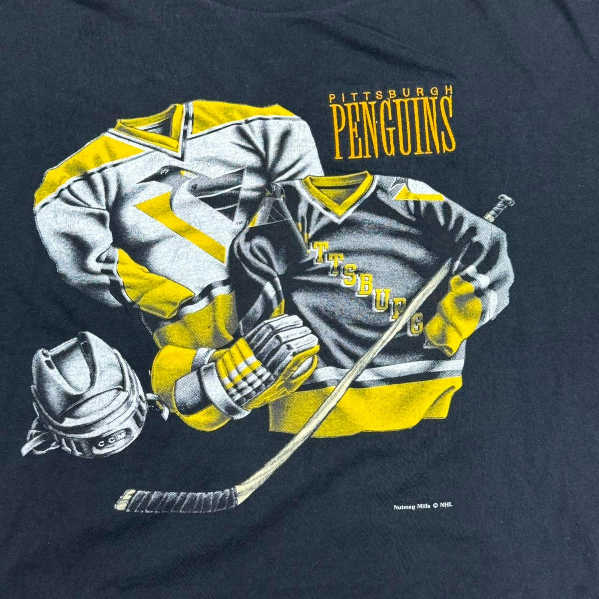 VINTAGE 90S SINGLE STITCH NUTMEG NHL PITTSBURG PENGUINS UNIFORM TEE: