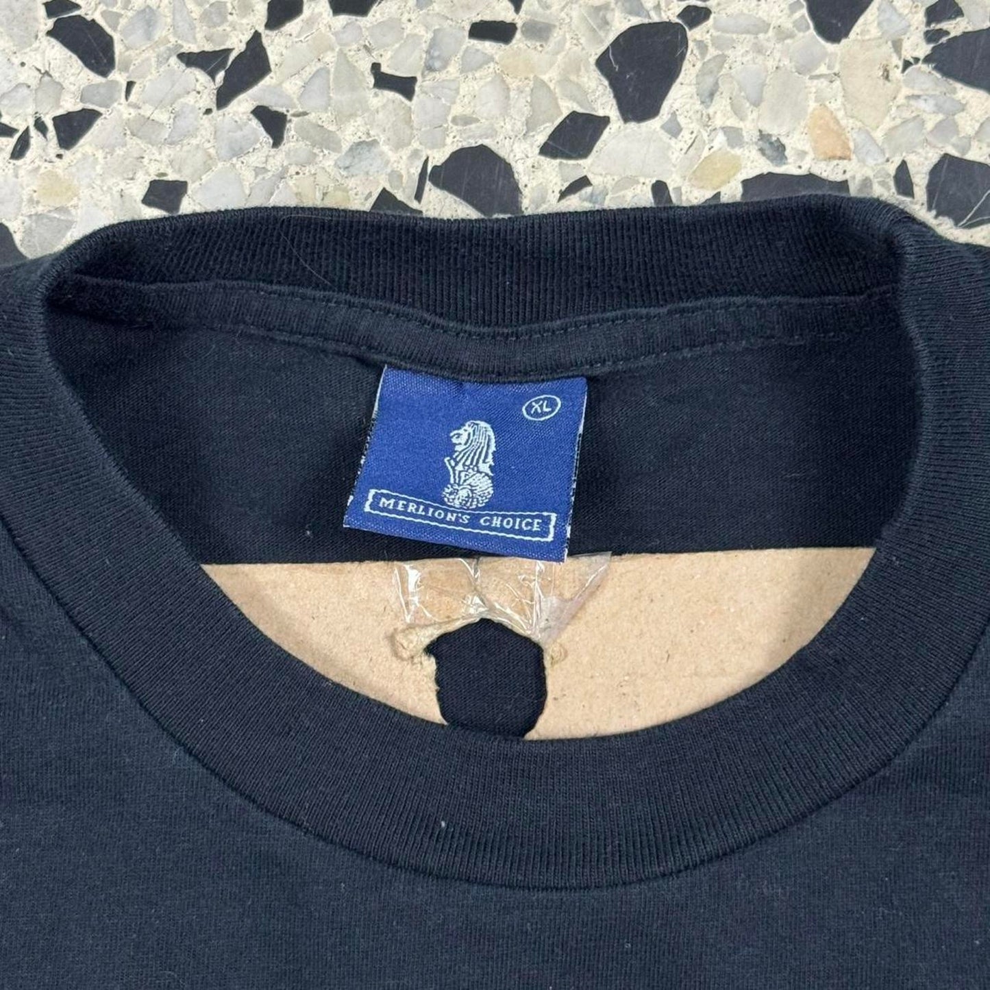 VINTAGE Y2K SINGAPORE IS A FINE CITY PARODY TEE: