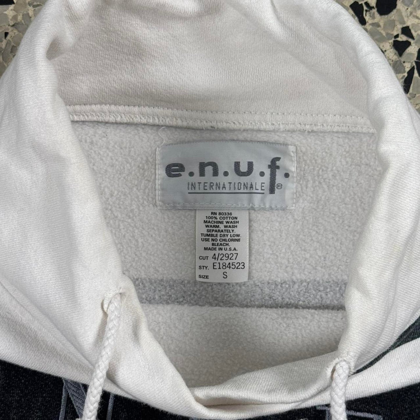 VINTAGE 90S ENUF INTERNATIONALE U.S.A. SWEATSHIRT: