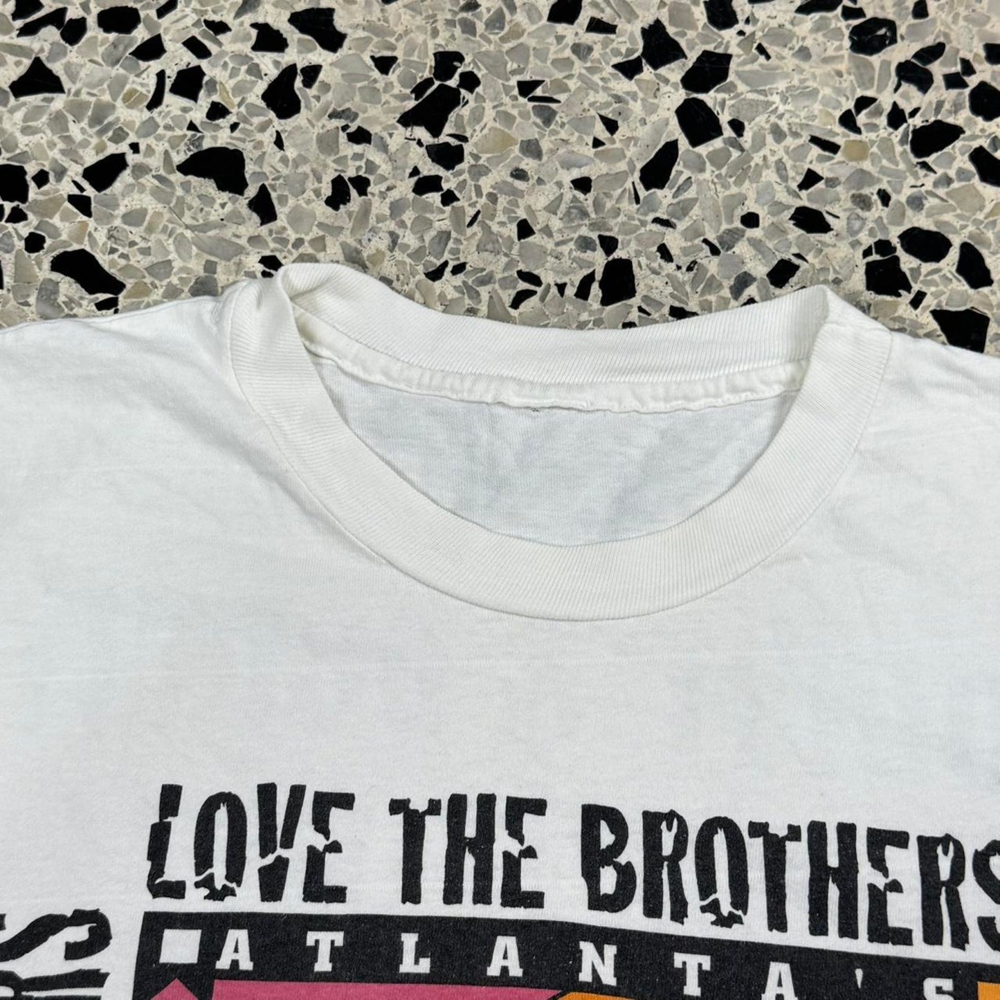 VINTAGE 90S 1996 SINGLE STITCH ATLANTA’S WORLD FAMOUS FREAKNIK TEE: