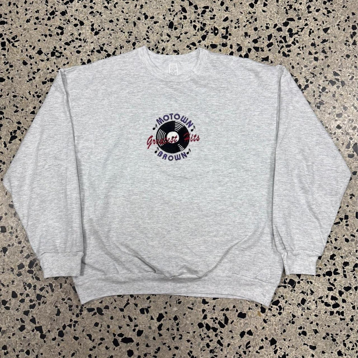 VINTAGE 90S MOTOWN BROWN GREATEST HITS GREY SWEATSHIRT: