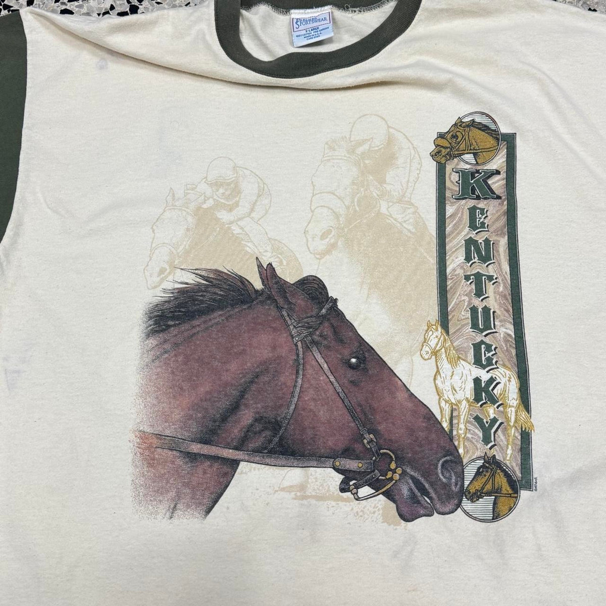 VINTAGE 80S 90S SINGLE STITCH  DOUBLE SIDED KENTUCKY DERBY HORSES TWO TONE TEE: