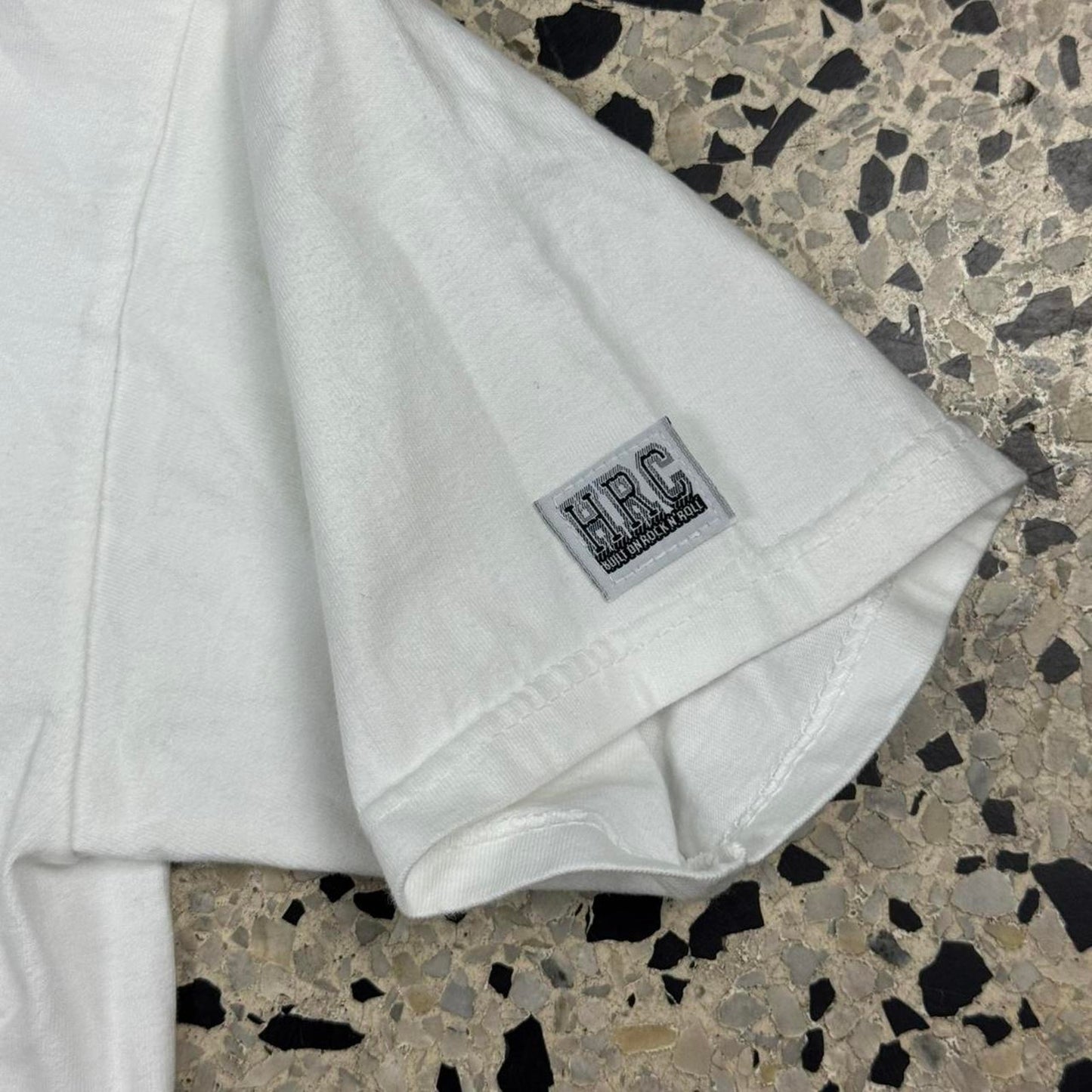 VINTAGE 90S HARD ROCK CAFÉ ATLANTA ORANGE ABSTRACT JAZZ PROMO TEE: