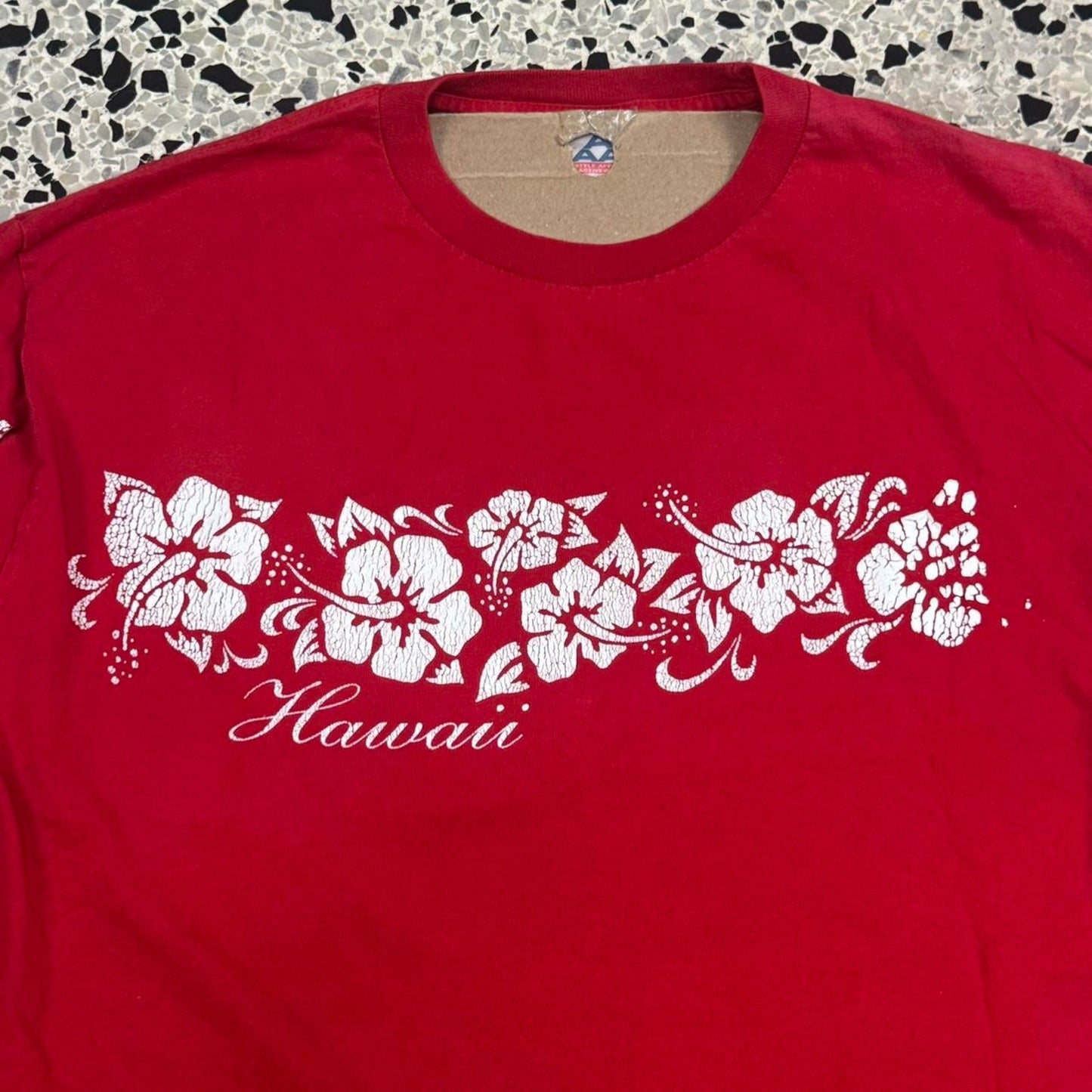 VINTAGE Y2K HAWAII FLORAL PRINT LONGSLEEVE W/ SLEEVE HITS: