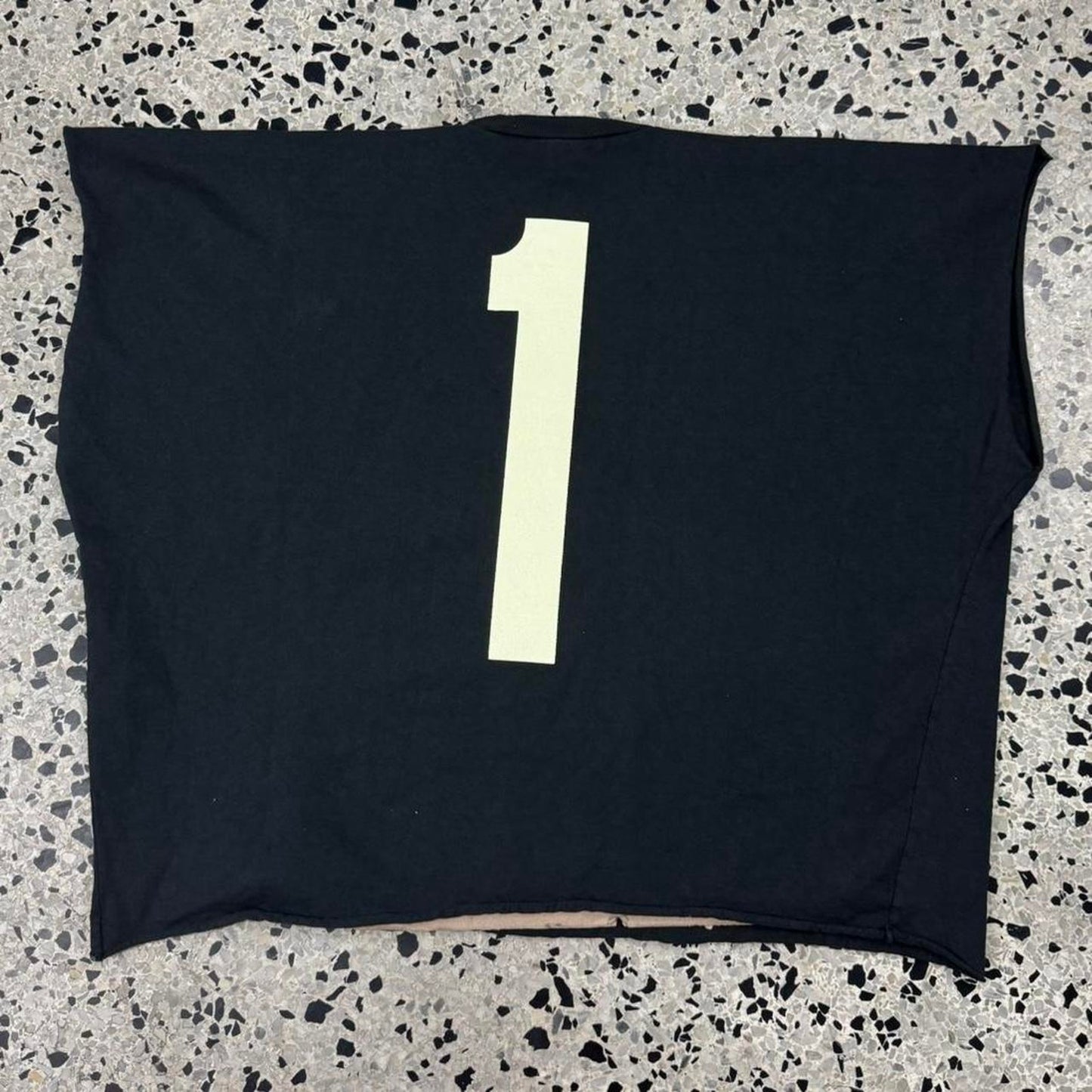 YZY X GOSHA RUBCHINSKIY VULTURES CUT AND SEW ONE 1 TEE: