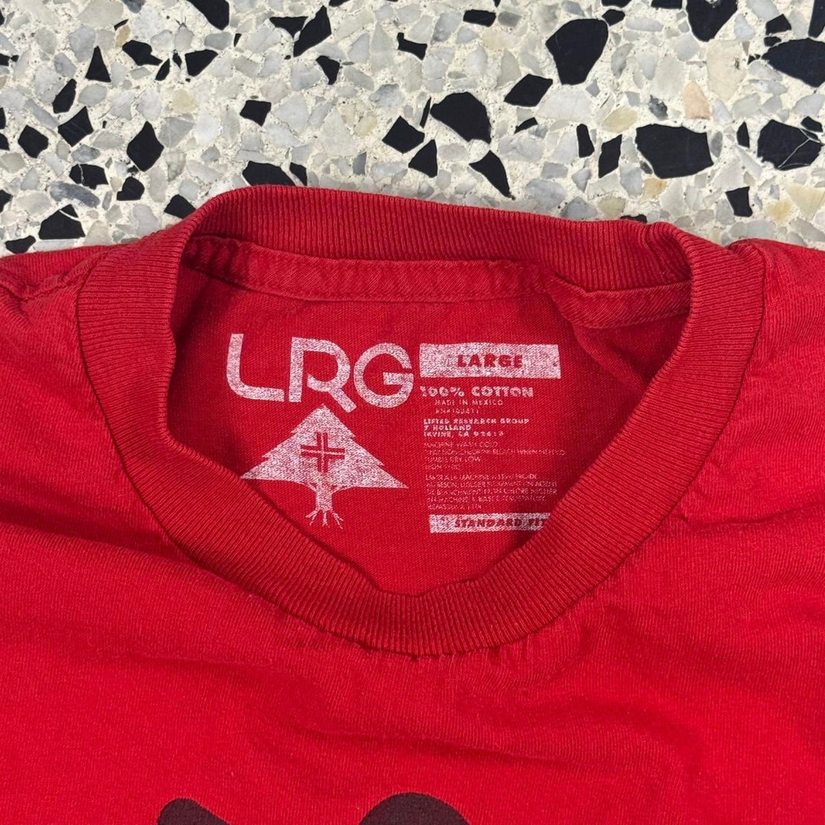 VINTAGE Y2K LIFTED RESEARCH GROUP LRG RED CLASSIC LOGO TEE: