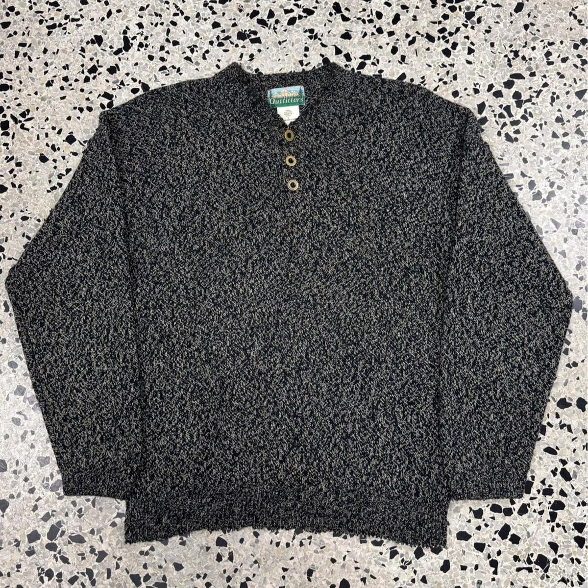 VINTAGE 80S 90S OUTFITTERS MADE IN USA HENLEY STYLE SWEATER: