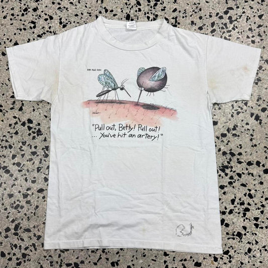 VINTAGE 90S SINGLE STITCH MOSQUITO HIT AN ARTERY COMIC STRIP TEE:
