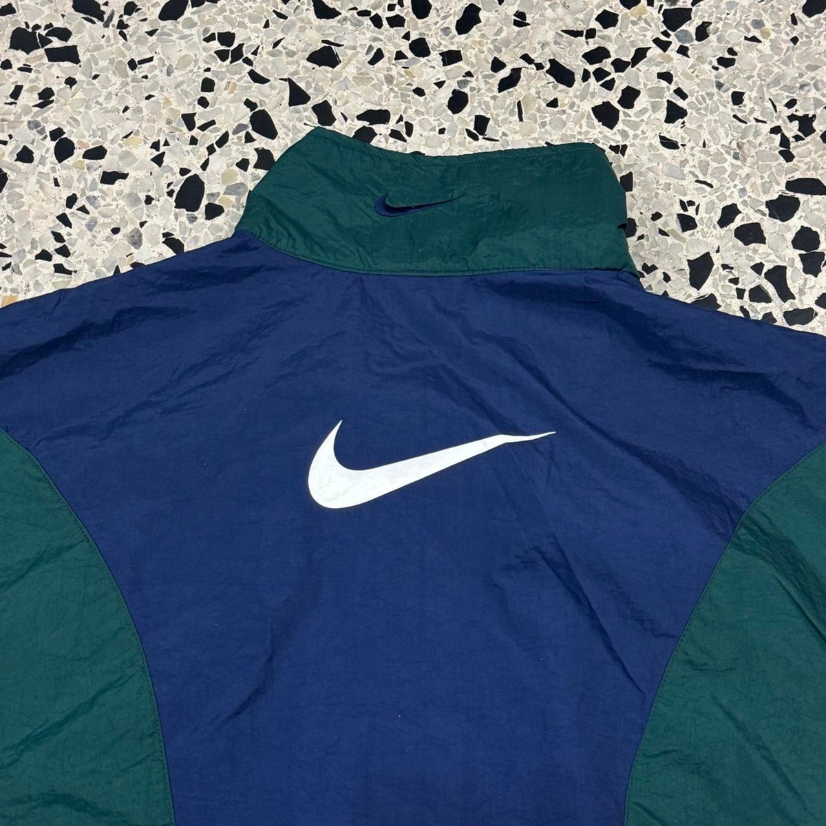VINTAGE 90S Y2K NIKE BACK LOGO WINDBREAKER THE LIPTON JACKET:
