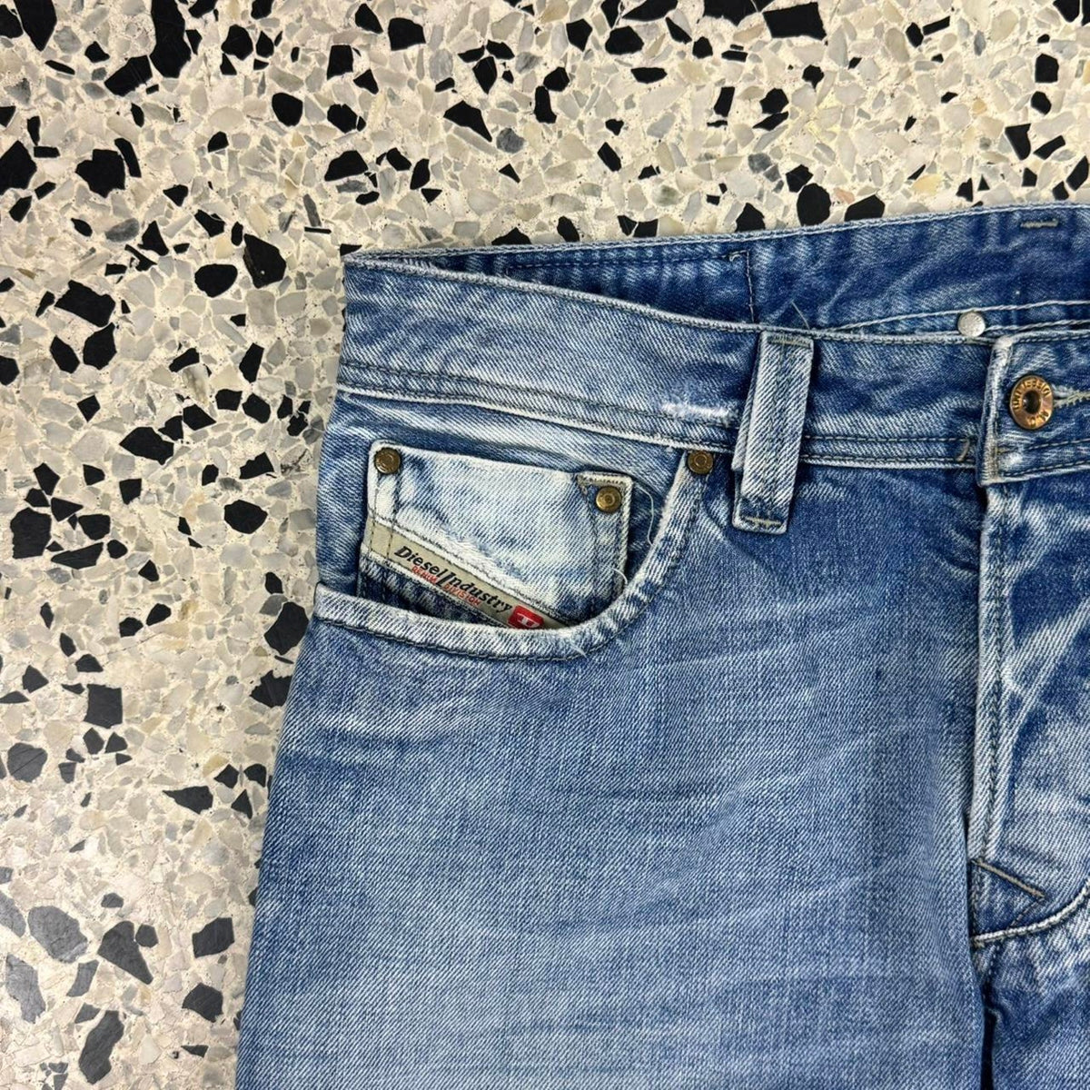 VINTAGE Y2K THRASHED DIESEL INDUSTRY LARKEE DENIM JEANS: