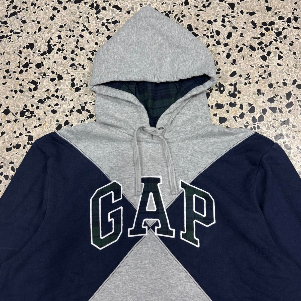GAP X OPENING CEREMONY GRAY & NAVY COLORBLOCKED X PATTERN HOODIE: