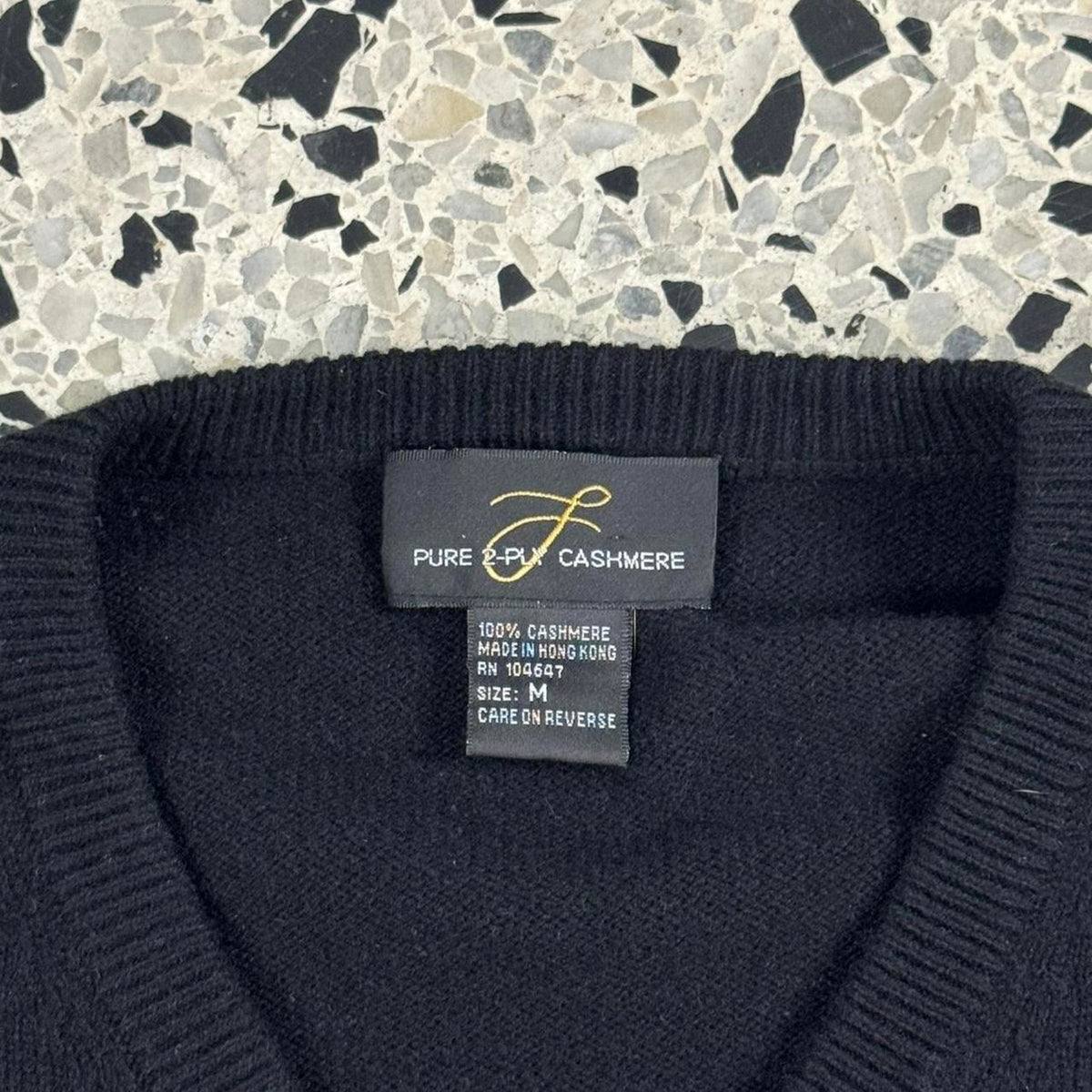 VINTAGE PURE 2-PLY CASHMERE MADE IN HONG KONG V-NECK SWEATER: