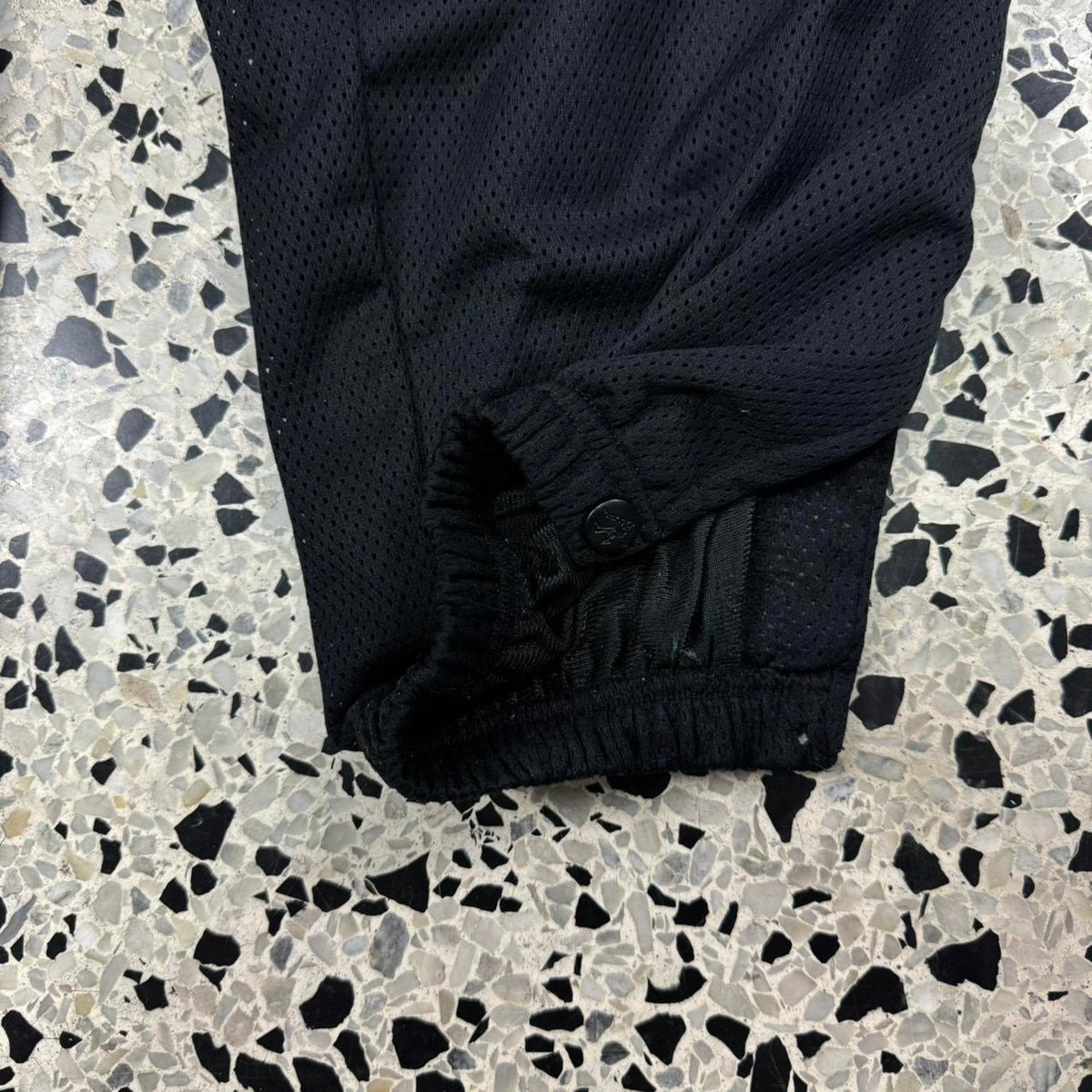 VINTAGE Y2K AND1 BLACK TEARAWAY BASKETBALL MESH PANTS: