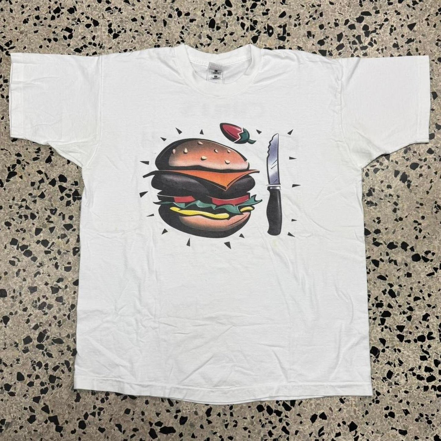 VINTAGE 90S SINGLE STITCH CHILI’S BIG MOUTH BURGER PROMO TEE: