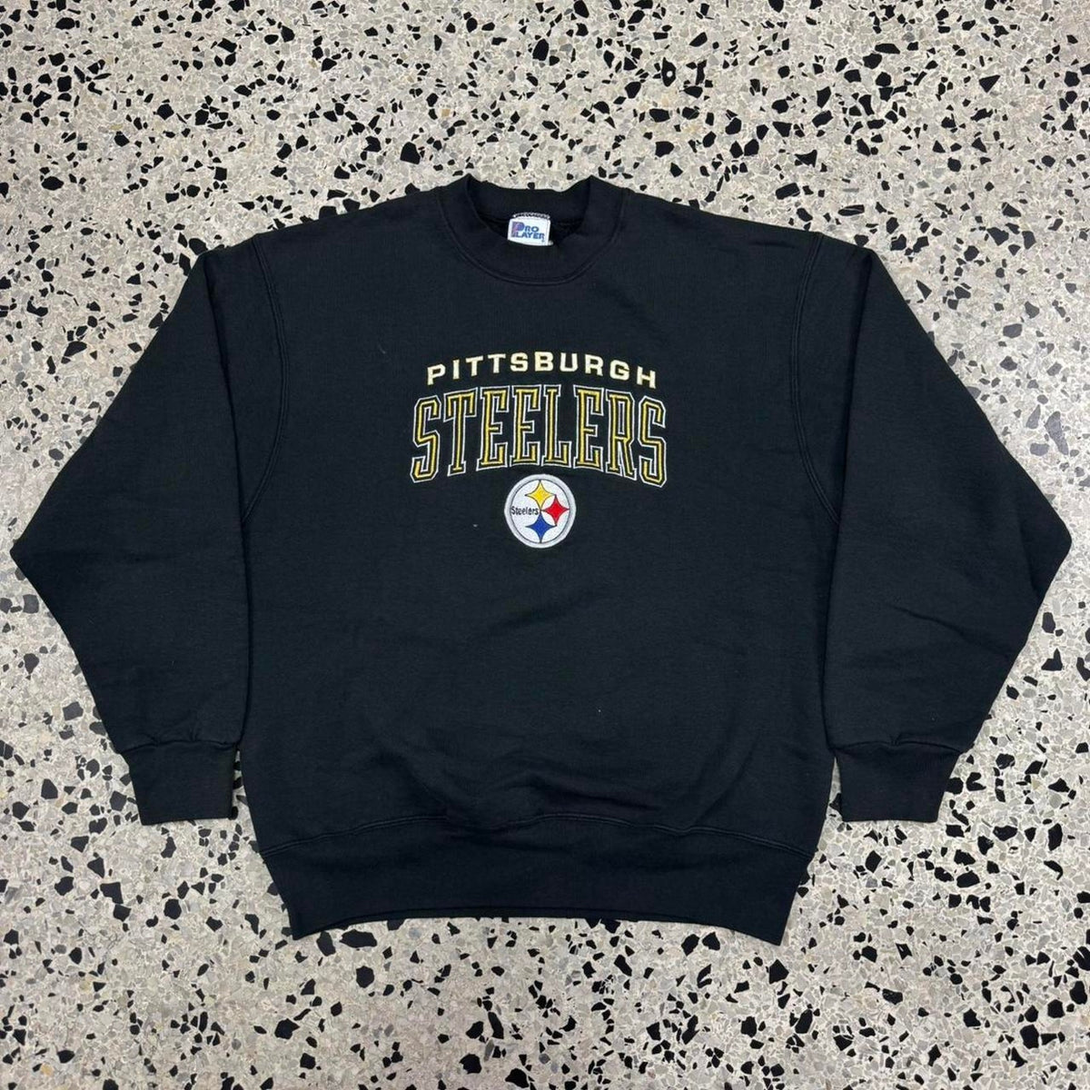 VINTAGE 90S PRO PLAYER PITTSBURGH STEELERS CREWNECK SWEATSHIRT: