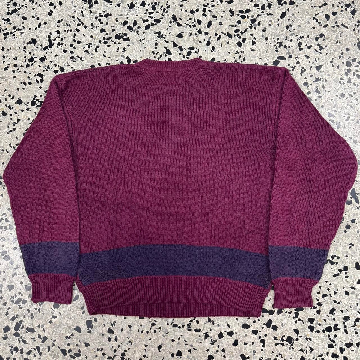 VINTAGE 90S NEW RIVER GEOMETRIC TRIBAL PATTERN KNIT SWEATER: