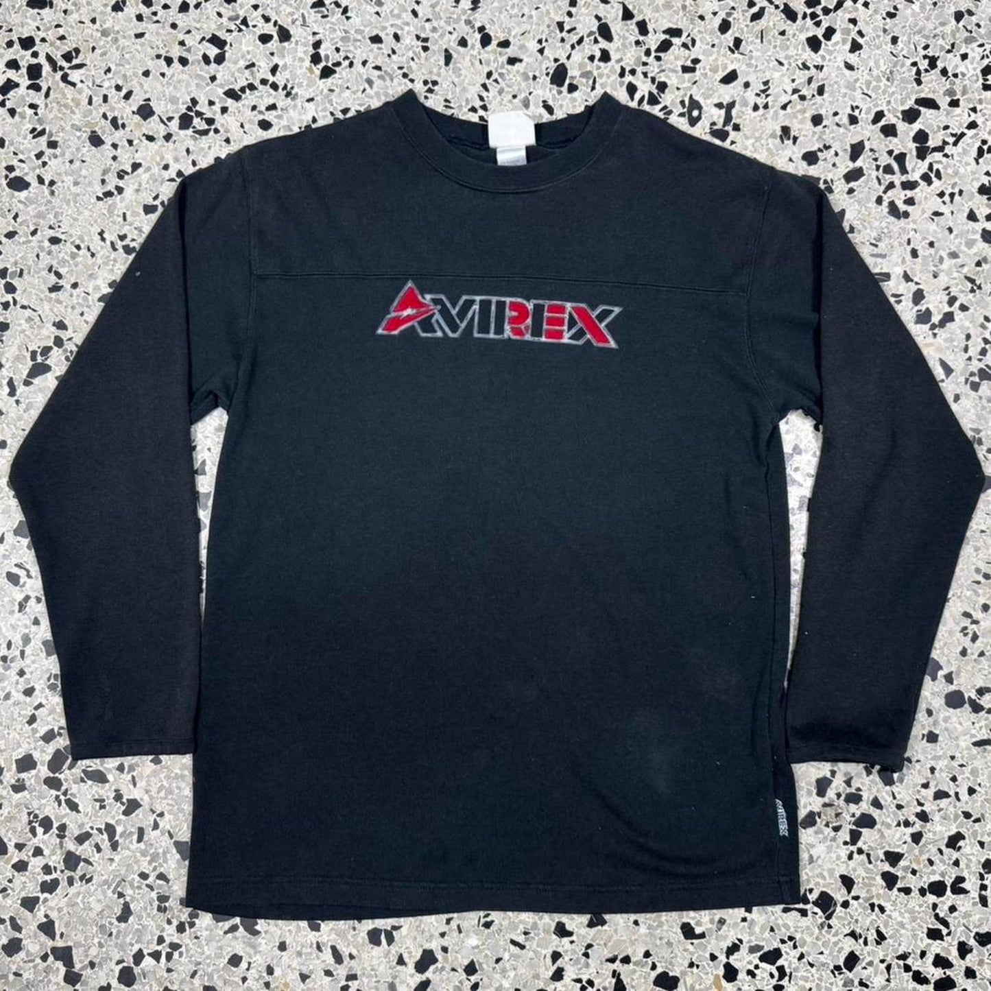 VINTAGE Y2K AVIREX LOGO THERMAL L/S TEE: