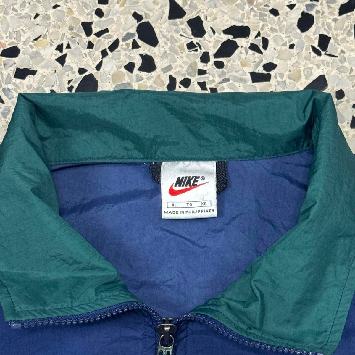 VINTAGE 90S Y2K NIKE BACK LOGO WINDBREAKER THE LIPTON JACKET:
