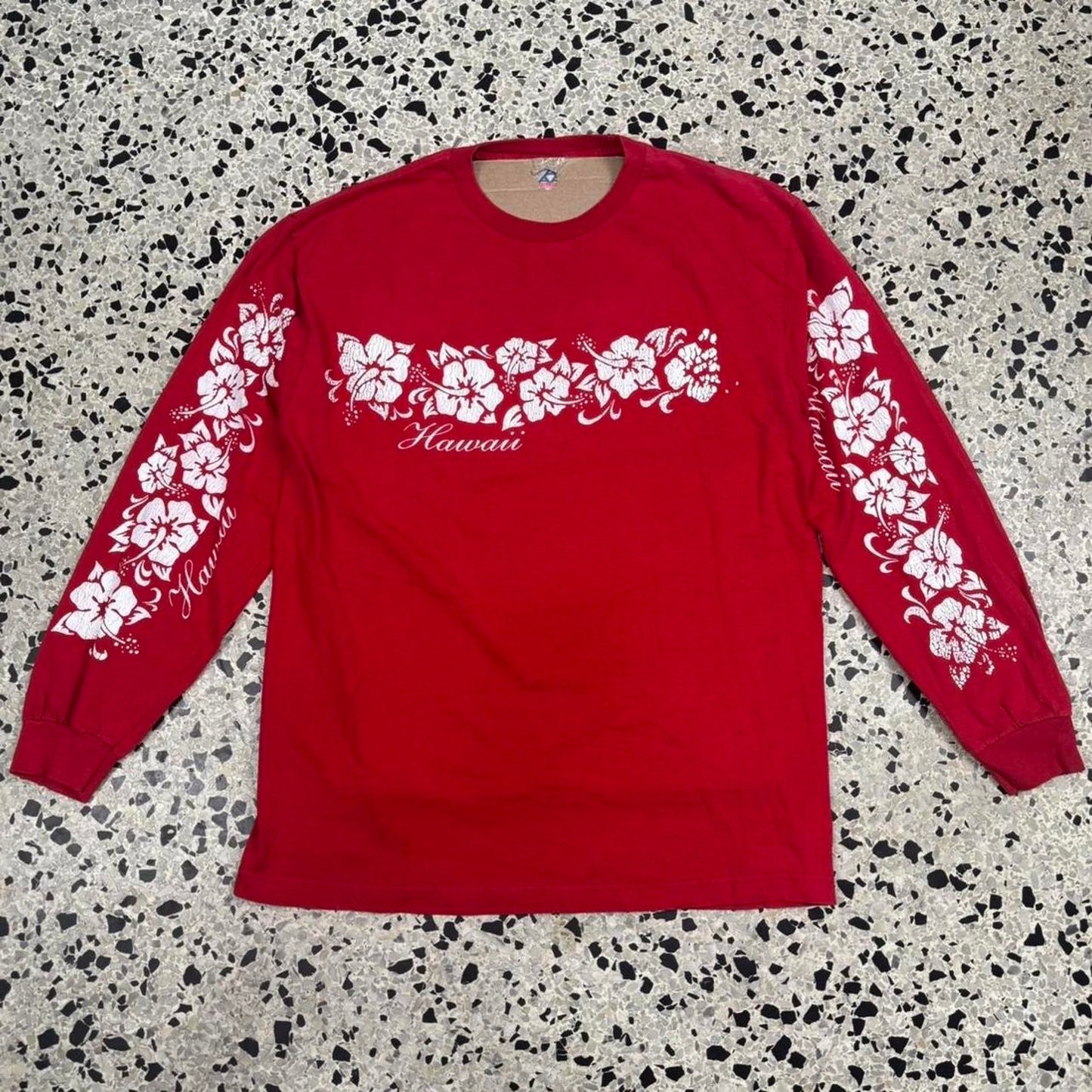 VINTAGE Y2K HAWAII FLORAL PRINT LONGSLEEVE W/ SLEEVE HITS: