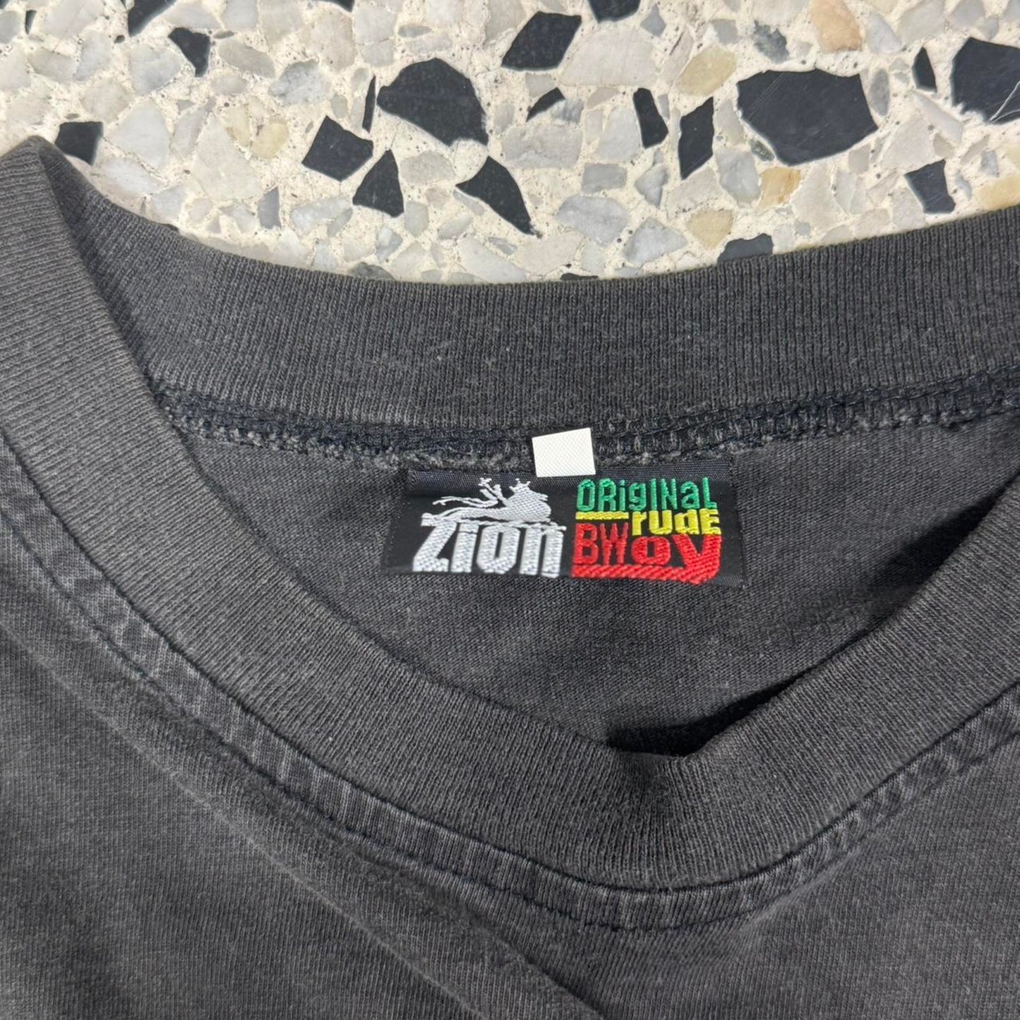 VINTAGE Y2K ZION ORIGINAL RUDE BWOY BOB MARLEY IN CONCERT TEE: