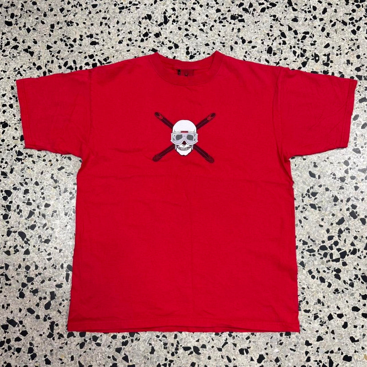 VINTAGE Y2K SPYDER SNOWSPORTS APPAREL SKULL & SKIS TEE: