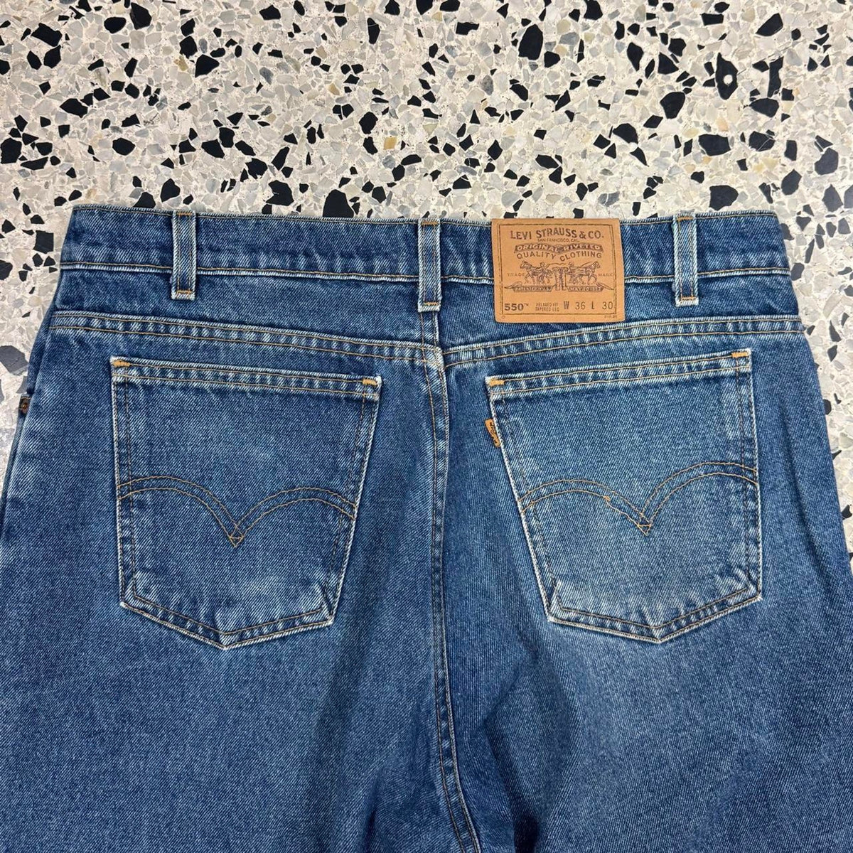 VINTAGE 80S ORANGE TAB 36X30 LEVIS 550 DENIM JEANS: