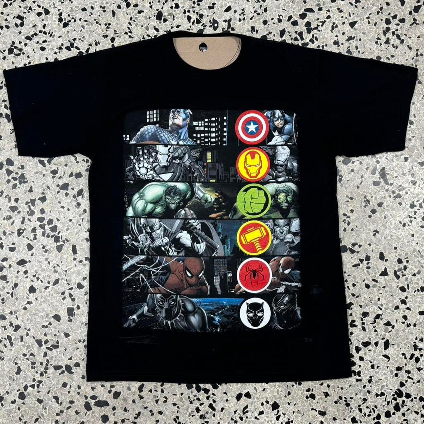 VINTAGE Y2K ROCKSTAR JG MARVEL AVENGERS TEE: