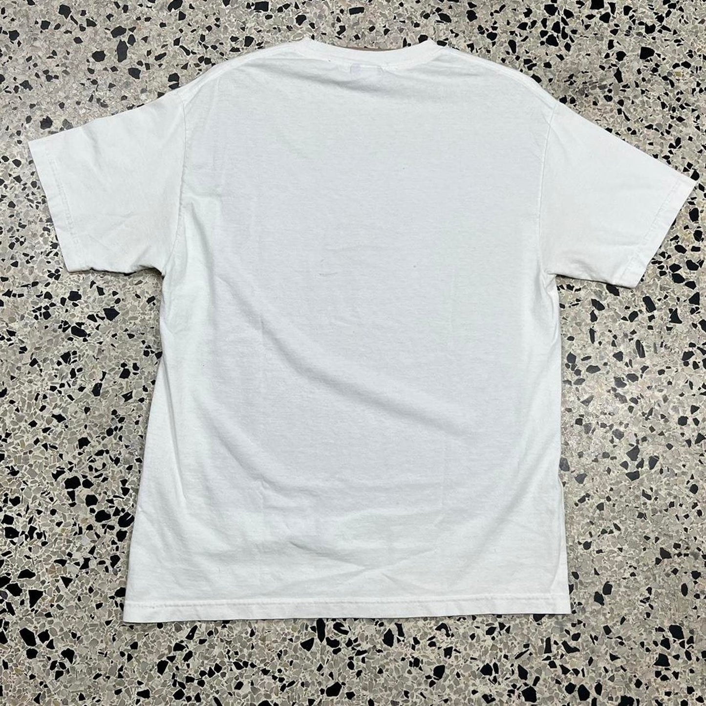 VINTAGE Y2K WHITE INDEPENDENT TRUCKS LOGO TEE: