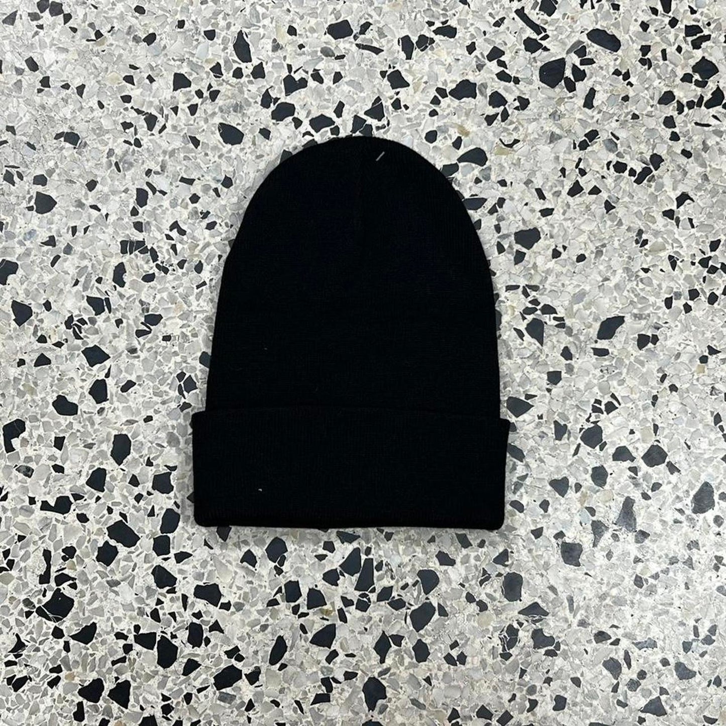 BNWT CARHARTT ESSENTIAL BLACK BEANIE: